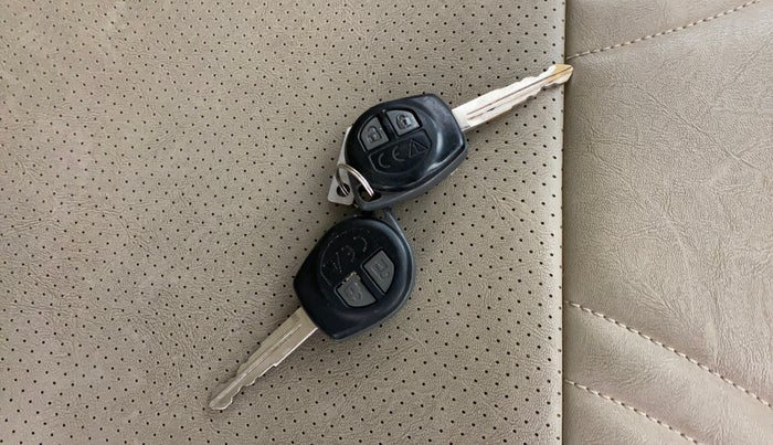 2023 Maruti Ciaz SIGMA 1.5 SHVS MT  PETROL, Petrol, Manual, 52,812 km, Key Close Up