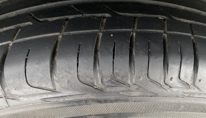 2019 Hyundai VENUE SX PLUS 1.0 TURBO DCT, Petrol, Automatic, 64,745 km, Right Rear Tyre Tread