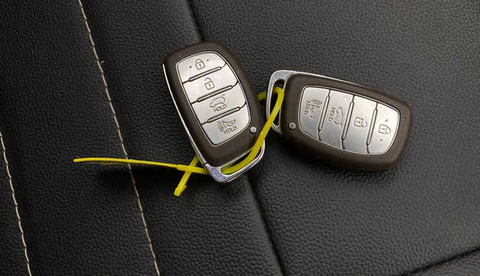 2019 Hyundai VENUE SX PLUS 1.0 TURBO DCT, Petrol, Automatic, 64,745 km, Key Close Up