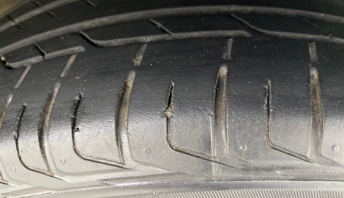 2019 Hyundai VENUE SX PLUS 1.0 TURBO DCT, Petrol, Automatic, 64,745 km, Right Front Tyre Tread