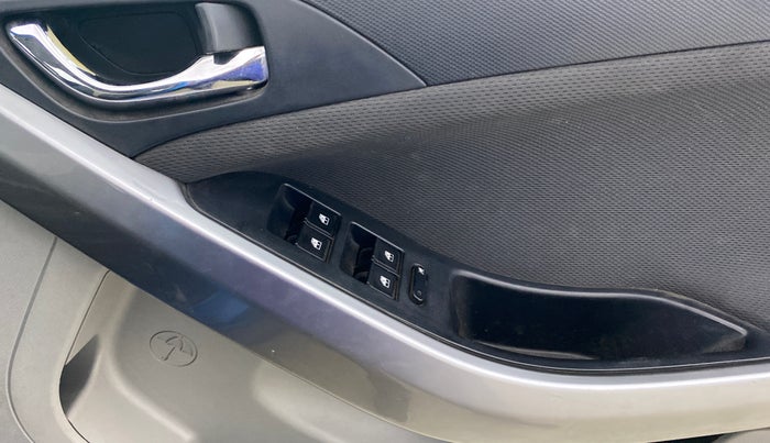 2017 Tata NEXON XZ PLUS PETROL, Petrol, Manual, 1,17,602 km, Driver Side Door Panels Control