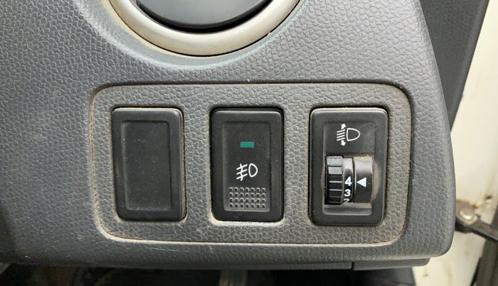 2011 Maruti Swift VXI D, Petrol, Manual, 77,068 km, Dashboard - Headlight height adjustment not working