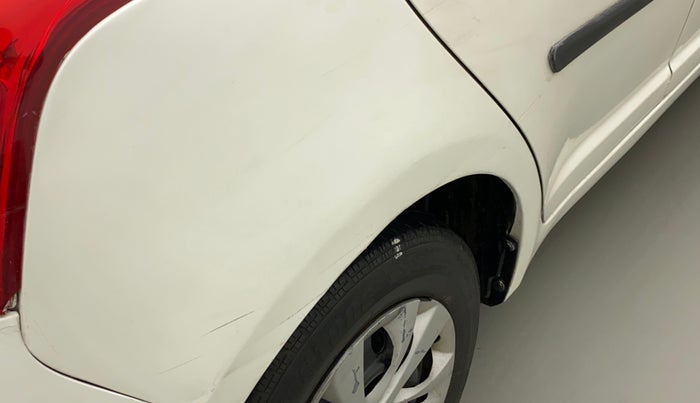 2011 Maruti Swift VXI D, Petrol, Manual, 77,068 km, Right quarter panel - Slightly dented