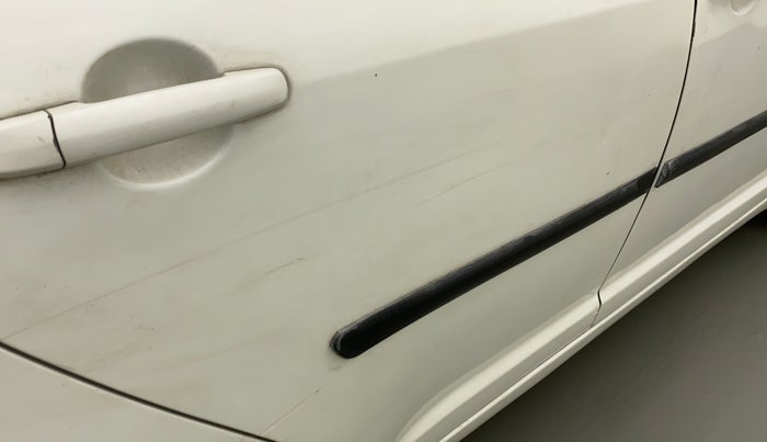 2011 Maruti Swift VXI D, Petrol, Manual, 77,068 km, Right rear door - Minor scratches