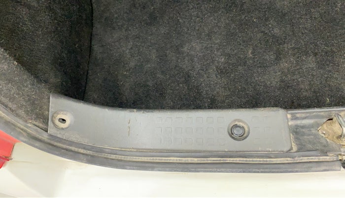 2011 Maruti Swift VXI D, Petrol, Manual, 77,068 km, Dicky (Boot door) - Trim lock has minor damage