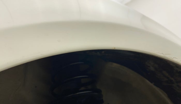 2011 Maruti Swift VXI D, Petrol, Manual, 77,068 km, Right fender - Lining loose