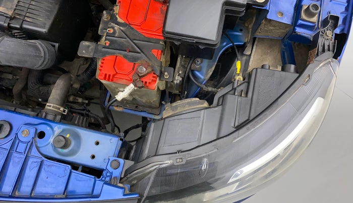 2020 Renault TRIBER RXZ, Petrol, Manual, 64,453 km, Left headlight - Clamp has minor damage