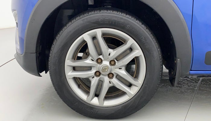 2020 Renault TRIBER RXZ, Petrol, Manual, 64,453 km, Left Front Wheel