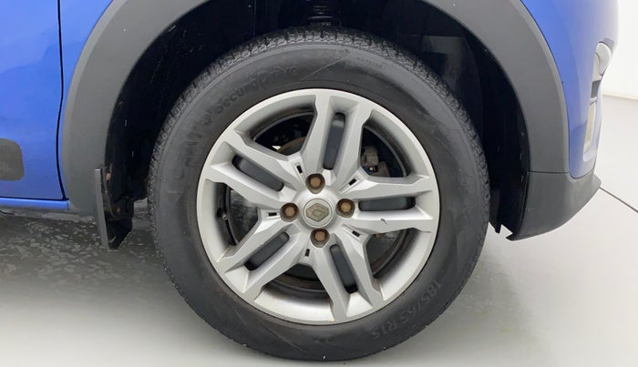 2020 Renault TRIBER RXZ, Petrol, Manual, 64,453 km, Right Front Wheel