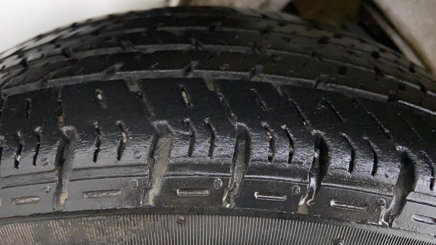 2013 Maruti Alto K10 VXI P, Petrol, Manual, 84,626 km, Right Rear Tyre Tread