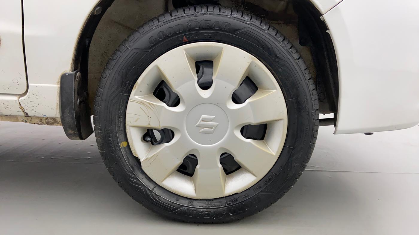 2013 Maruti Alto K10 VXI P, Petrol, Manual, 84,626 km, Right Front Wheel