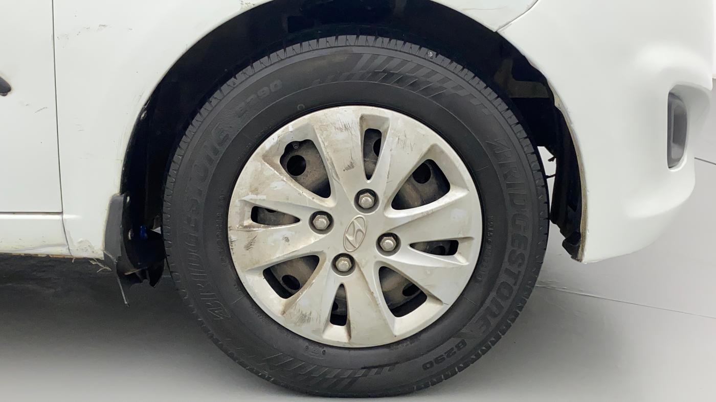 2012 Hyundai i10 MAGNA 1.1, CNG, Manual, 91,335 km, Right Front Wheel