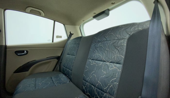 2012 Hyundai i10 MAGNA 1.1, CNG, Manual, 91,335 km, Right Side Rear Door Cabin