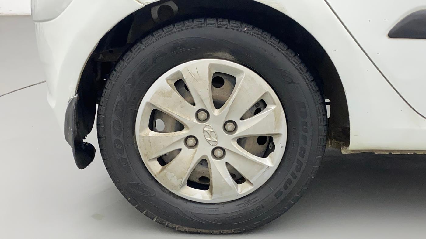 2012 Hyundai i10 MAGNA 1.1, CNG, Manual, 91,335 km, Right Rear Wheel
