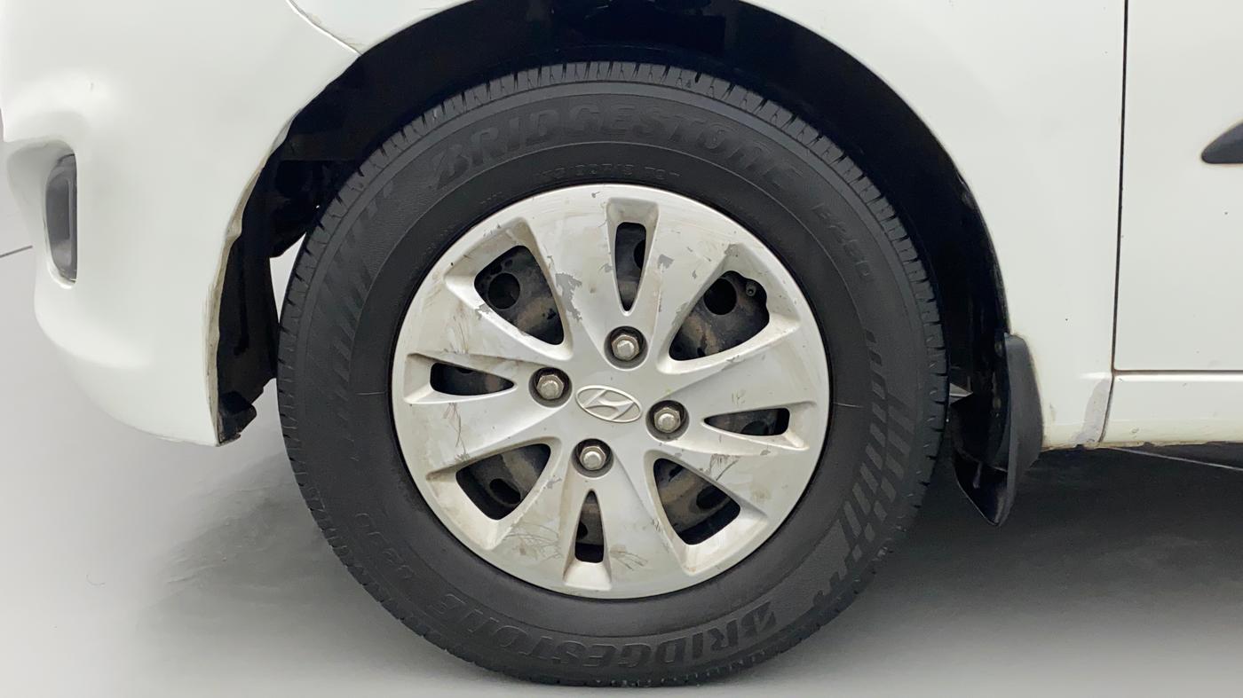 2012 Hyundai i10 MAGNA 1.1, CNG, Manual, 91,335 km, Left Front Wheel
