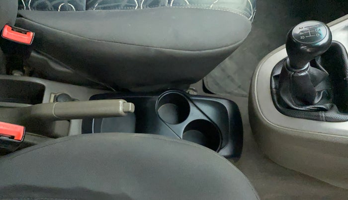 2012 Hyundai i10 MAGNA 1.1, CNG, Manual, 91,335 km, Gear Lever