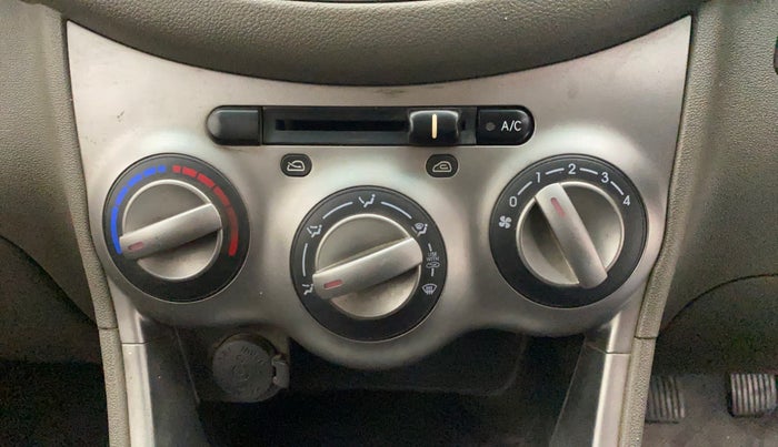 2012 Hyundai i10 MAGNA 1.1, CNG, Manual, 91,335 km, AC Unit - Directional switch has minor damage