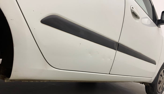 2012 Hyundai i10 MAGNA 1.1, CNG, Manual, 91,335 km, Right running board - Slightly dented
