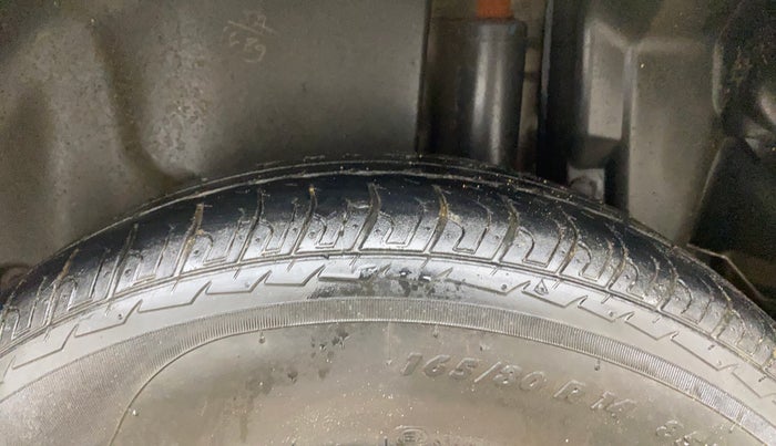 2016 Maruti Swift Dzire VXI (O), Petrol, Manual, 28,209 km, Left Rear Tyre Tread