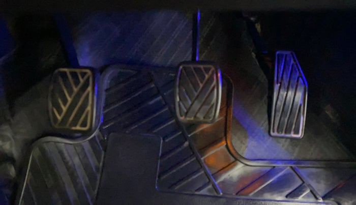 2022 Maruti Baleno ALPHA PETROL 1.2, Petrol, Manual, 38,088 km, Pedals