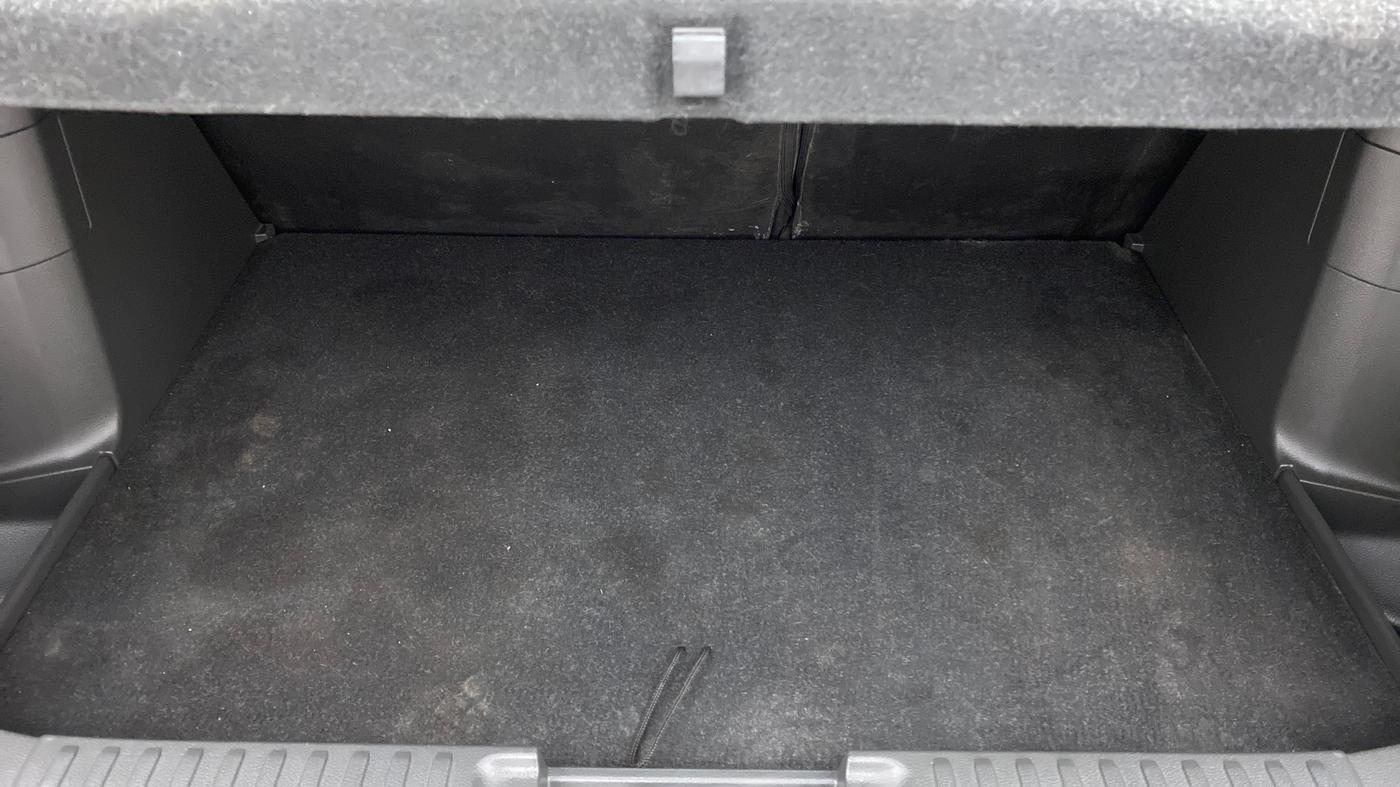 2016 Maruti Vitara Brezza ZDI, Diesel, Manual, 17,821 km, Boot Inside