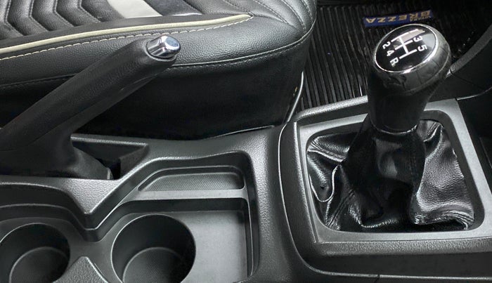 2016 Maruti Vitara Brezza ZDI, Diesel, Manual, 17,821 km, Gear Lever