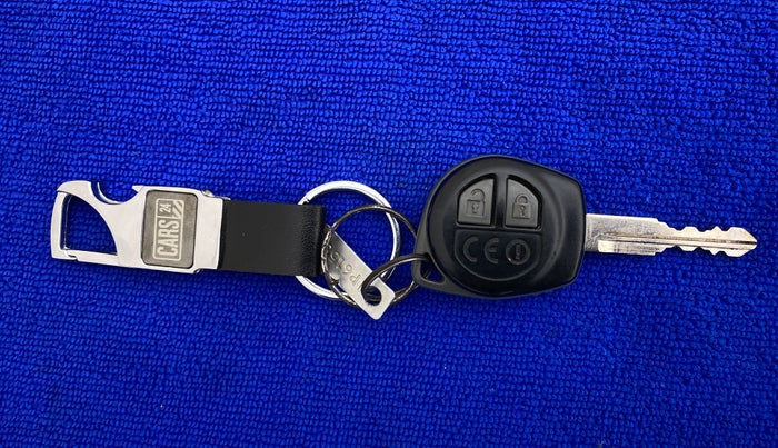 2016 Maruti Vitara Brezza ZDI, Diesel, Manual, 17,821 km, Key Close Up