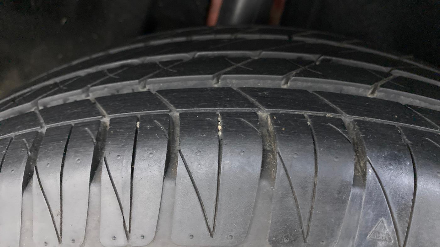 2016 Maruti Vitara Brezza ZDI, Diesel, Manual, 17,821 km, Right Rear Tyre Tread