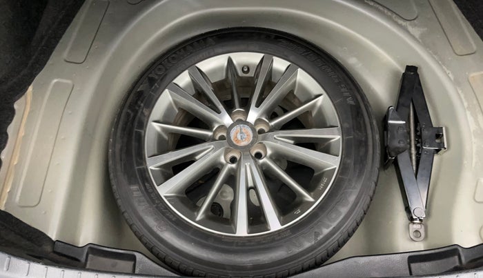 2015 Toyota Corolla Altis VL CVT PETROL, Petrol, Automatic, 63,700 km, Spare Tyre