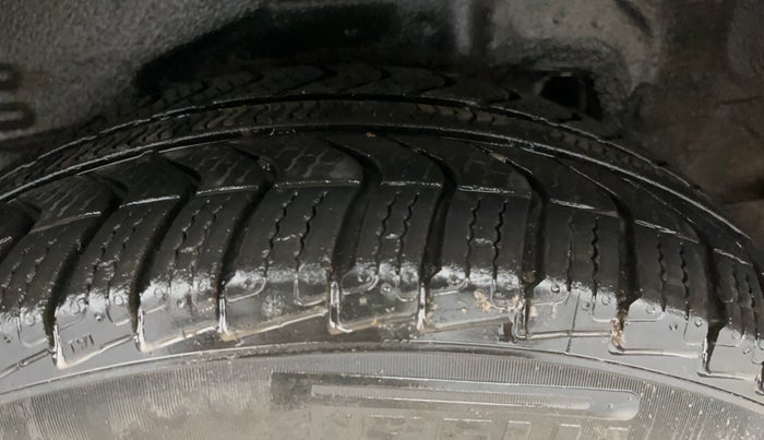 2015 Toyota Corolla Altis VL CVT PETROL, Petrol, Automatic, 63,700 km, Right Rear Tyre Tread
