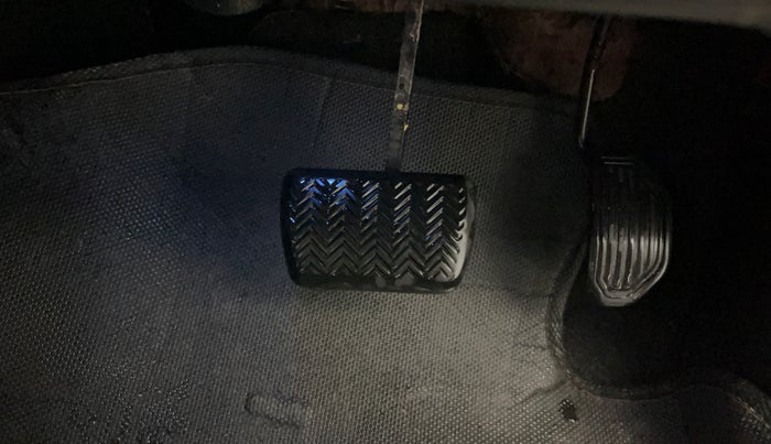 2015 Toyota Corolla Altis VL CVT PETROL, Petrol, Automatic, 63,700 km, Pedals