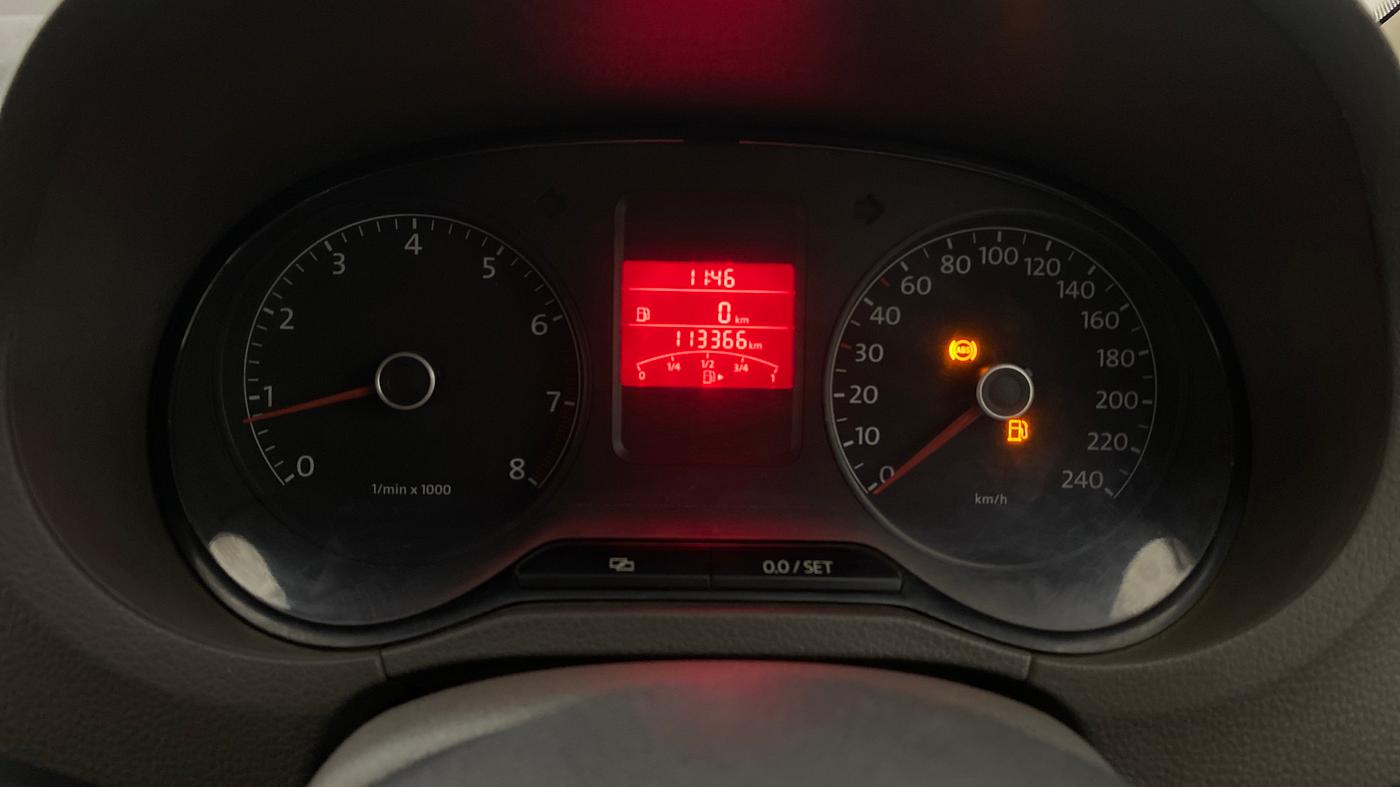 2013 Volkswagen Vento HIGHLINE 1.6 MPI, Petrol, Manual, 1,12,363 km, Odometer Image