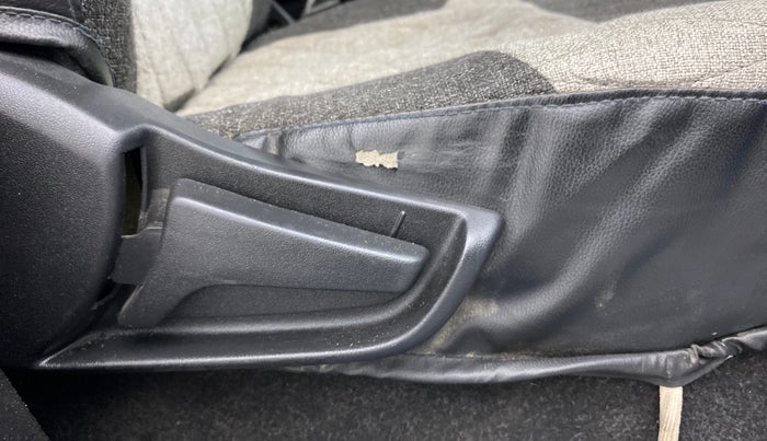 2019 Maruti S PRESSO VXI+, Petrol, Manual, 58,713 km, Driver Side Adjustment Panel
