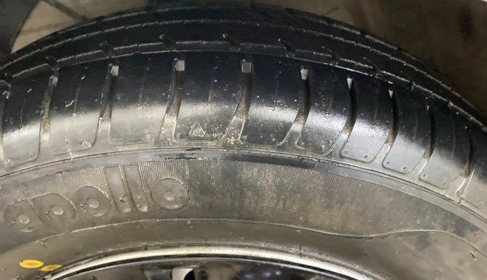 2019 Maruti Swift LXI, Petrol, Manual, 13,268 km, Left Front Tyre Tread