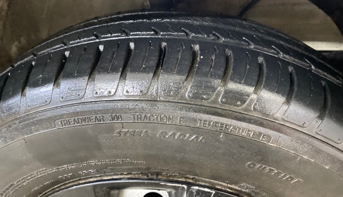 2019 Maruti Swift LXI, Petrol, Manual, 13,268 km, Right Front Tyre Tread