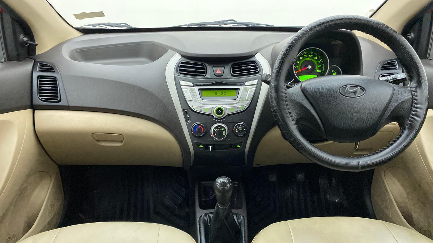 2017 Hyundai Eon MAGNA +, Petrol, Manual, 27,848 km, Dashboard