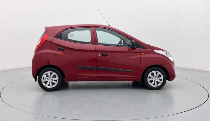 2017 Hyundai Eon MAGNA +, Petrol, Manual, 27,848 km, Right Side View