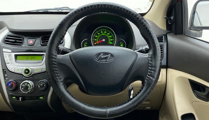2017 Hyundai Eon MAGNA +, Petrol, Manual, 27,848 km, Steering Wheel Close Up
