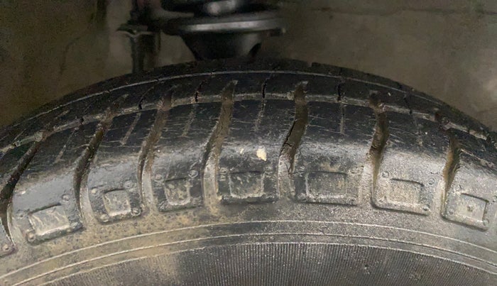 2013 Maruti Alto 800 LX, Petrol, Manual, 35,636 km, Right Front Tyre Tread