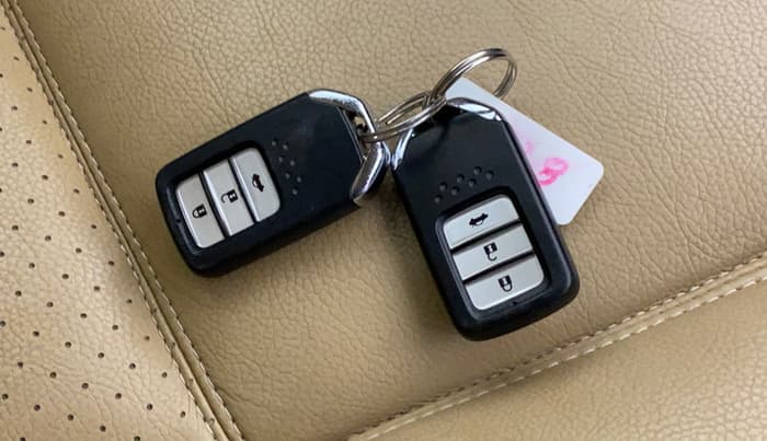 2021 Honda City 1.5L I-VTEC V MT 4TH GEN, Petrol, Manual, 30,364 km, Key Close Up