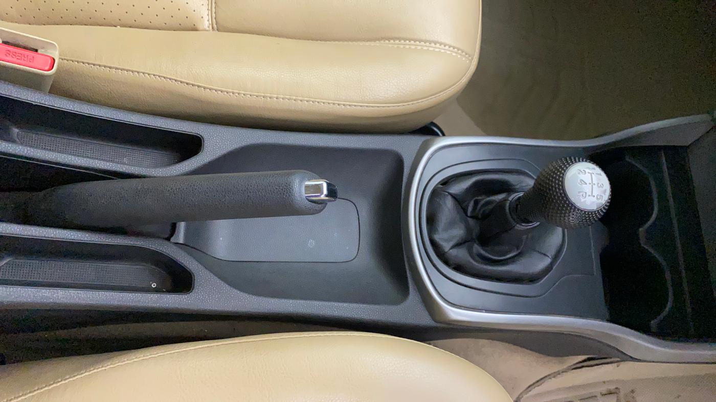 2021 Honda City 1.5L I-VTEC V MT 4TH GEN, Petrol, Manual, 30,364 km, Gear Lever
