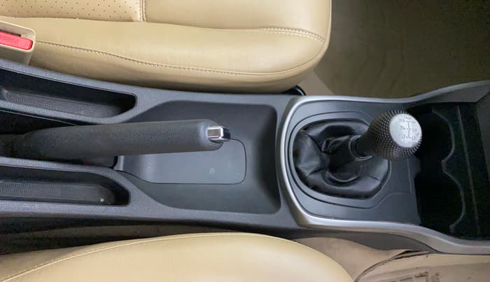 2021 Honda City 1.5L I-VTEC V MT 4TH GEN, Petrol, Manual, 30,364 km, Gear Lever