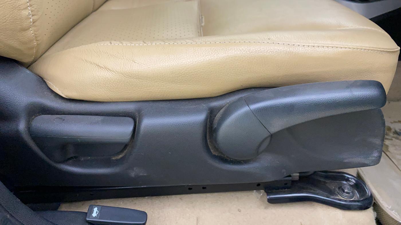 2021 Honda City 1.5L I-VTEC V MT 4TH GEN, Petrol, Manual, 30,364 km, Driver Side Adjustment Panel