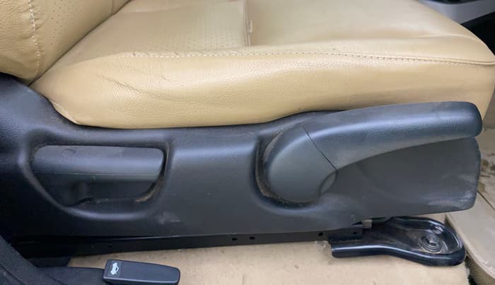 2021 Honda City 1.5L I-VTEC V MT 4TH GEN, Petrol, Manual, 30,364 km, Driver Side Adjustment Panel