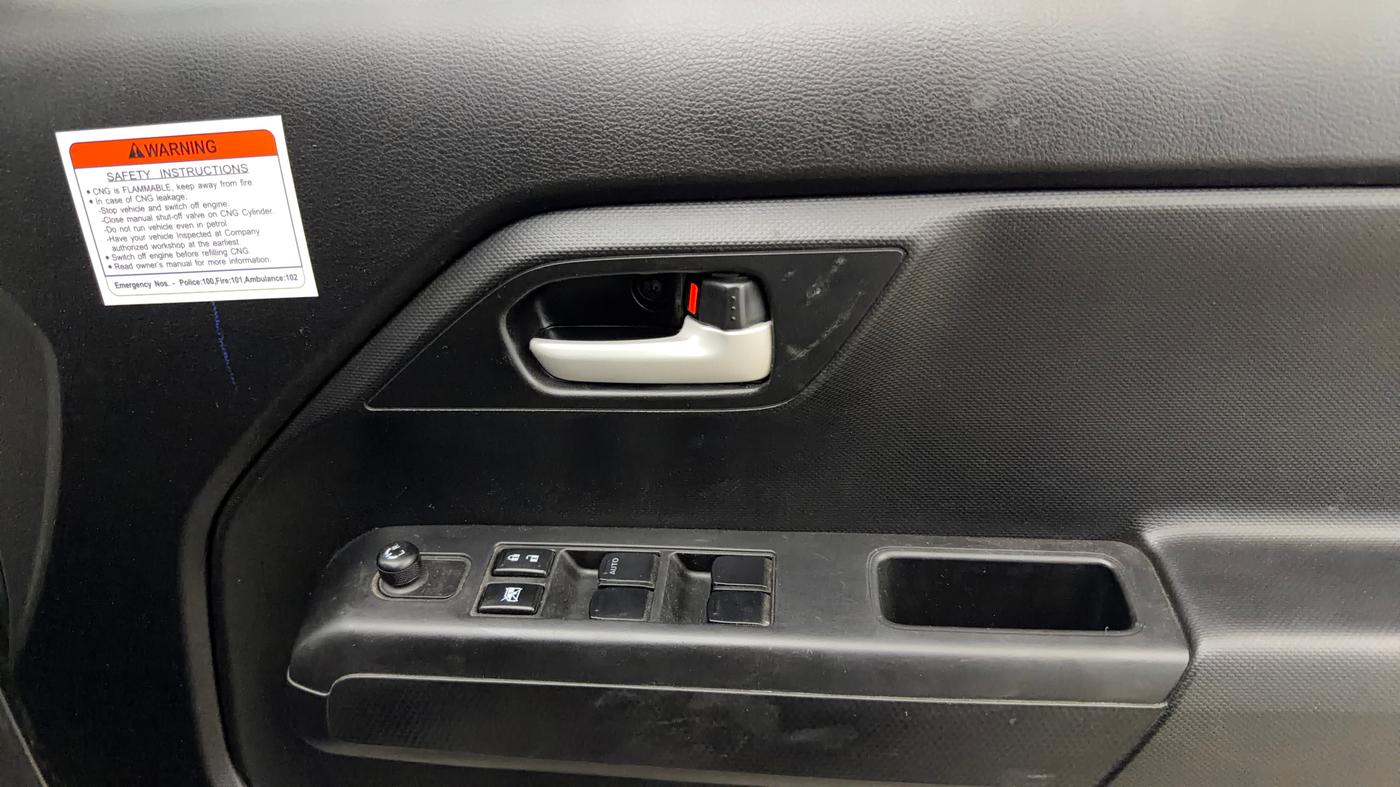 2025 Maruti New Wagon-R VXI CNG 1.0, CNG, Manual, 22,629 km, Driver Side Door Panels Control