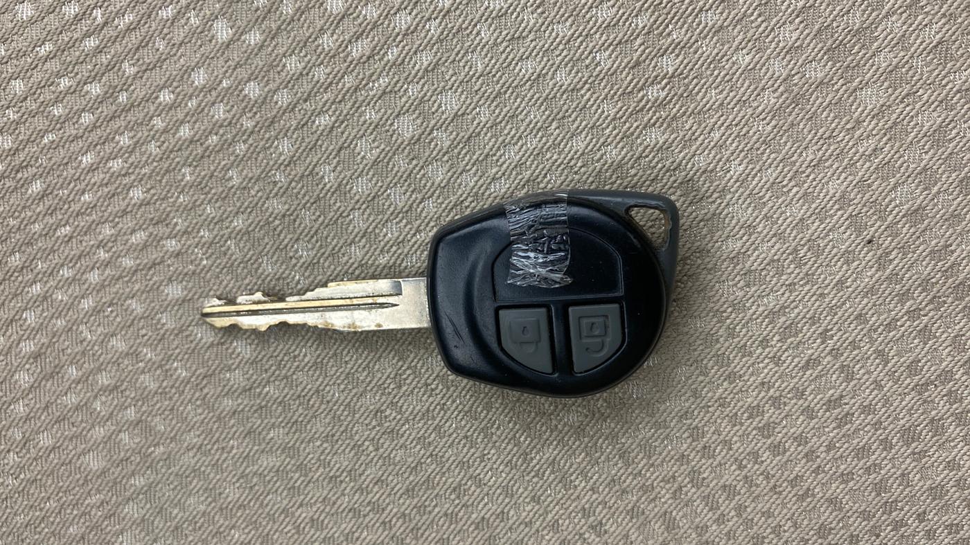 2013 Maruti Swift Dzire VDI, Diesel, Manual, 1,18,252 km, Key Close Up