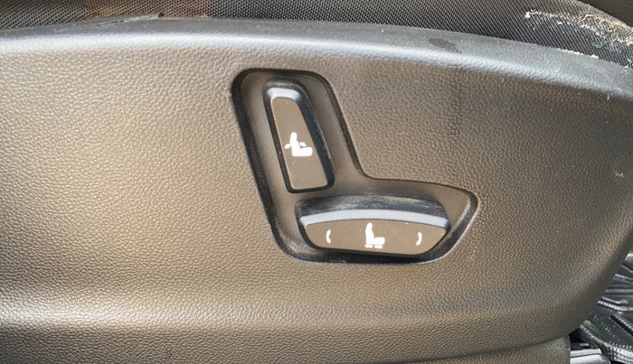 2019 MG HECTOR SHARP 1.5 DCT PETROL, Petrol, Automatic, 82,820 km, Driver Side Adjustment Panel