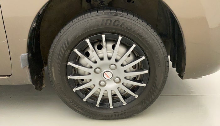 2015 Maruti Wagon R 1.0 LXI CNG, CNG, Manual, 72,957 km, Right Front Wheel