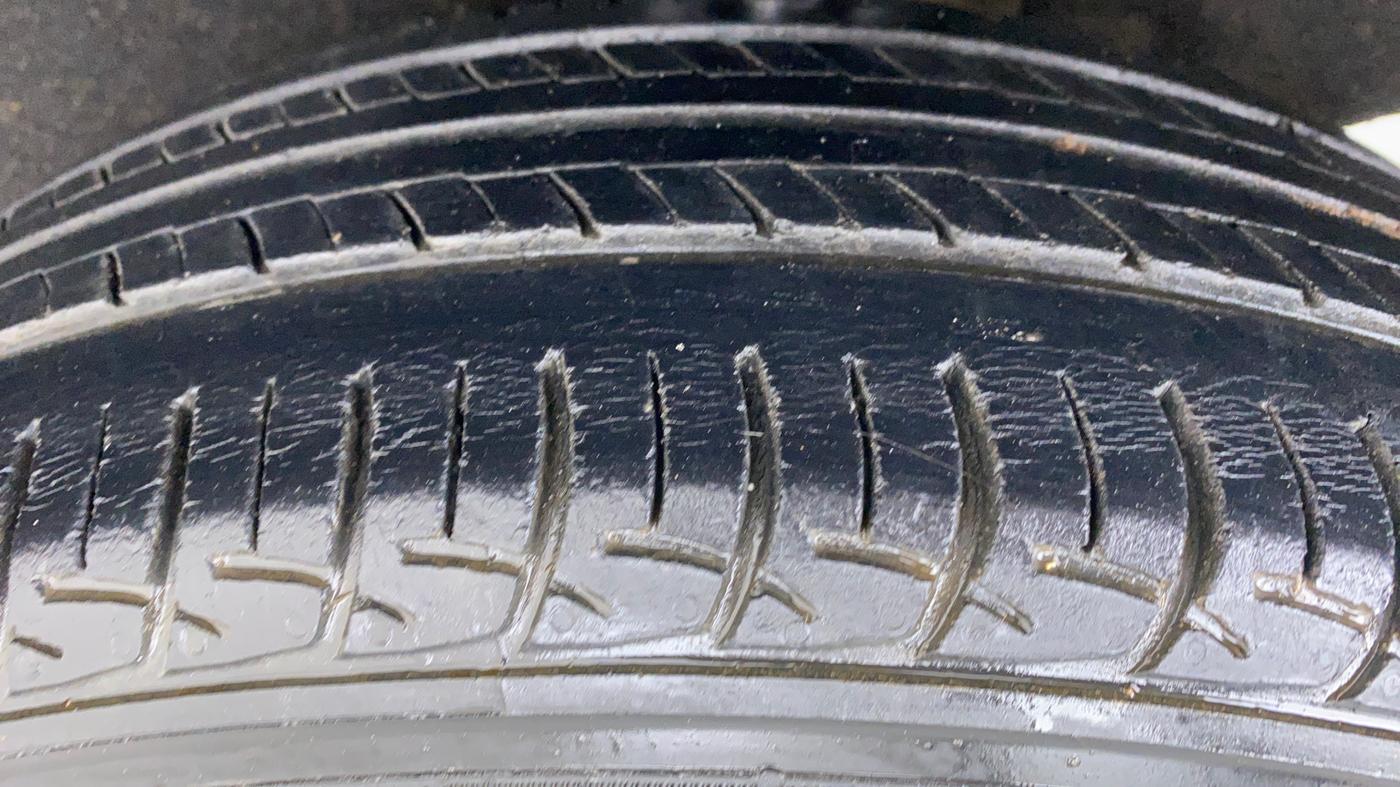 2017 Maruti Baleno DELTA PETROL 1.2, Petrol, Manual, 56,347 km, Left Rear Tyre Tread