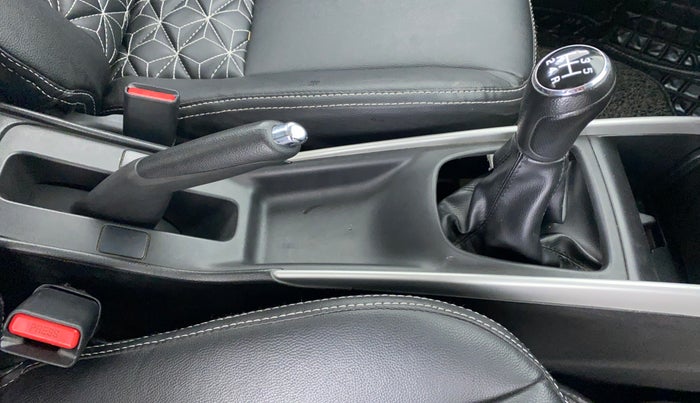 2017 Maruti Baleno DELTA PETROL 1.2, Petrol, Manual, 56,347 km, Gear Lever